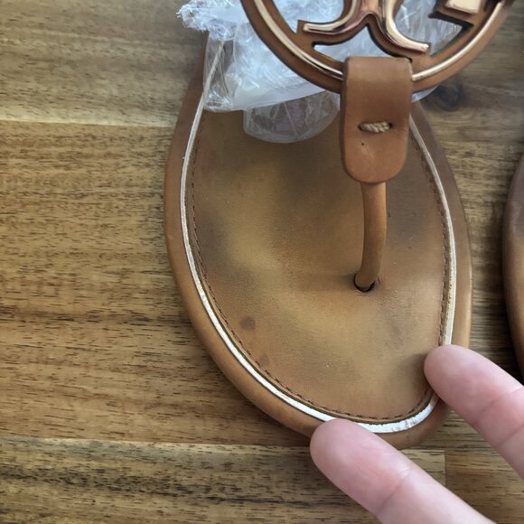 Tory Burch Miller Sandals Tan Leather Logo Women’s 8.5 Resort Beach Pool FLAWS - Picture 6 of 16